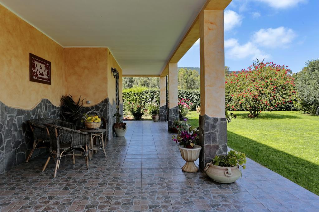 Bed And Breakfast Le Camelie Alghero Exterior foto